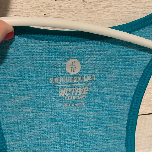 Old Navy active tank - Picture 2 of 3